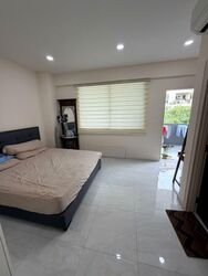 Flora Road (D17), Terrace #553593631